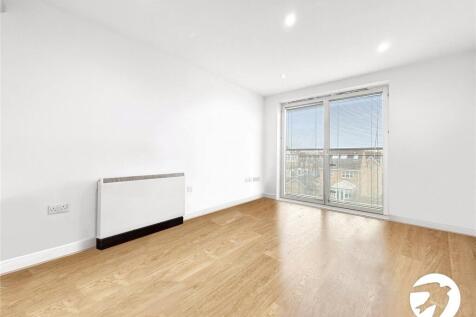Lounge/Dining Area