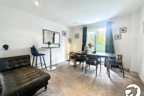 Dining Room/Bedroom