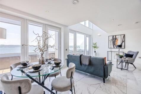 Kitchen/Reception