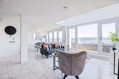 Kitchen/Reception