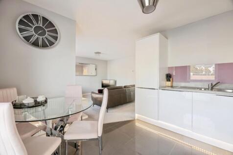 Living Room/Kitchen