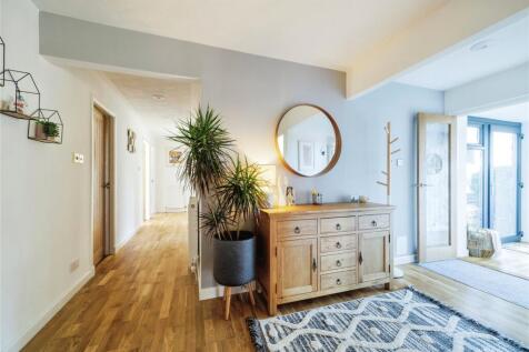 Hallway/Porch