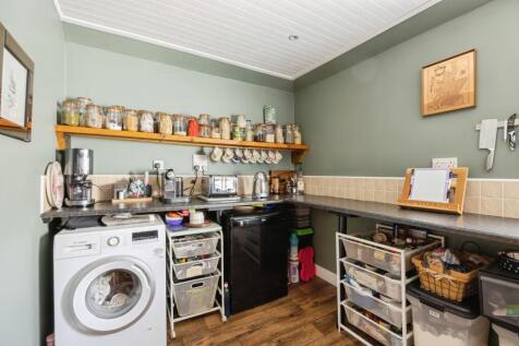 Utility Room/Pantry