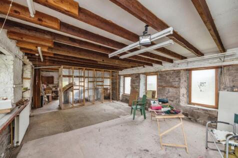 Garage/Outbuilding