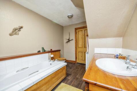 Bathroom/Shower Room