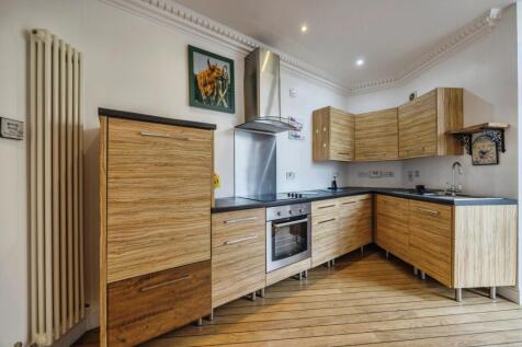 Lounge/Kitchen