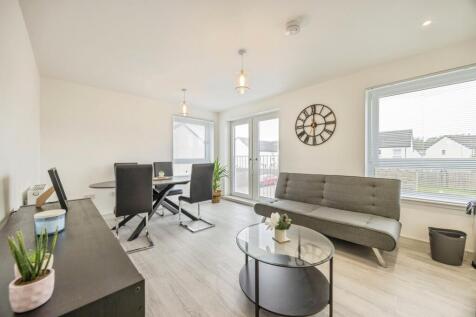 Living/Dining Area