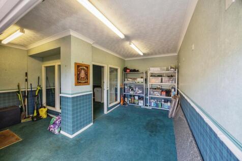 Garage/Office