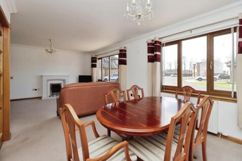Living Room/ Diner