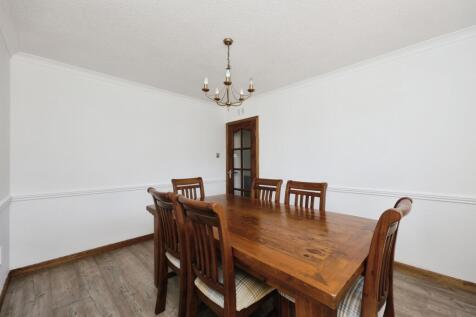 Bedroom 3/Dining Rm