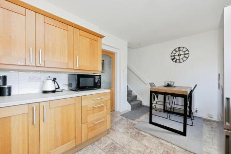 Kitchen/Dining Area