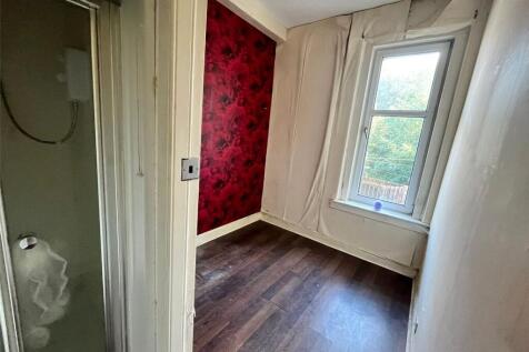 Study/Shower Rm