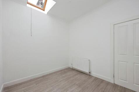 Bedroom 2/Dining Rm