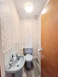 Wc/Cloakroom