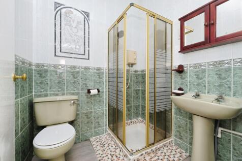 Basement Ensuite