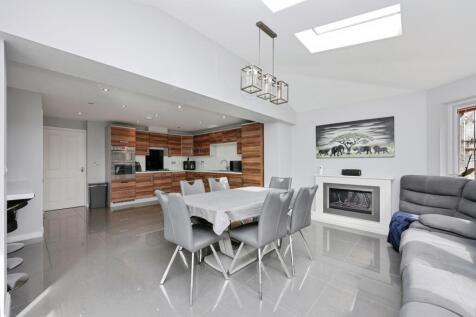 Kitchen/Conservatory