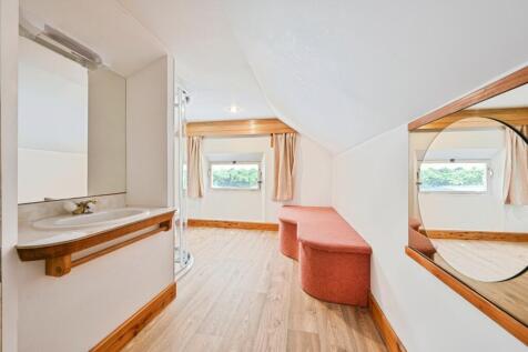 En-Suite 1