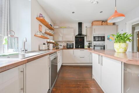 Kitchen/Living Area