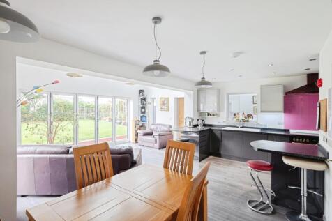 Living/Kitchen