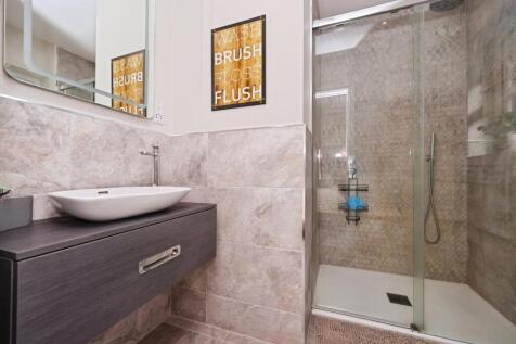 En-Suite Shower