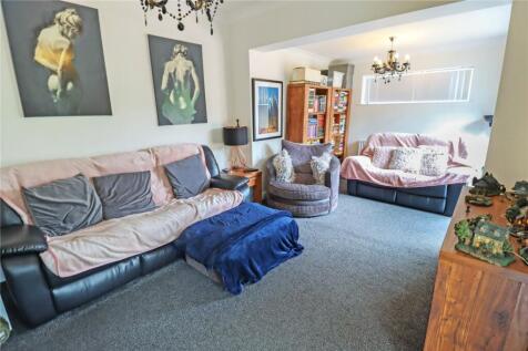 Lounge Pic 2