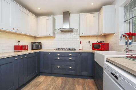Kitchen Pic 1