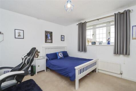 Bedroom 2 Pic 1