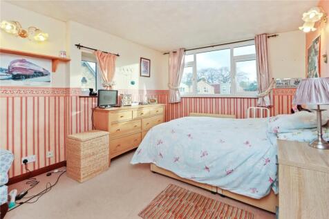 Bedroom 2 Pic 1