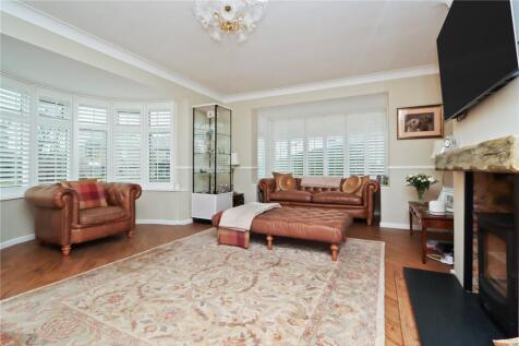 Living Room Pic 2