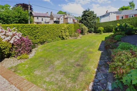 Front Garden Pic 2