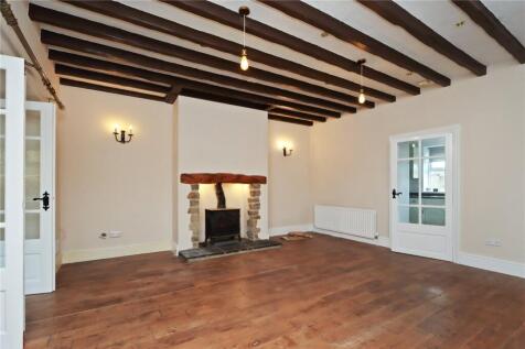 Living Room Pic 3