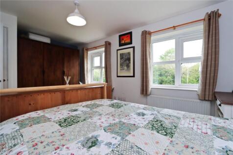 Bedroom 1 Pic 2