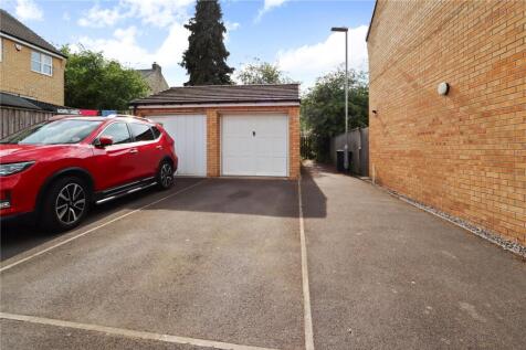 Garage/Drive