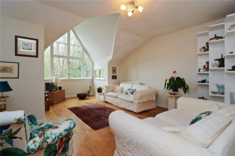 Living Room Pic 2