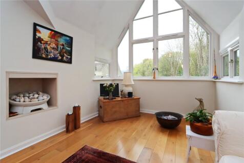 Living Room Pic 3