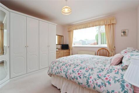 Bedroom 1 Pic 1