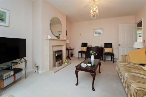 Living/Dining Room 3
