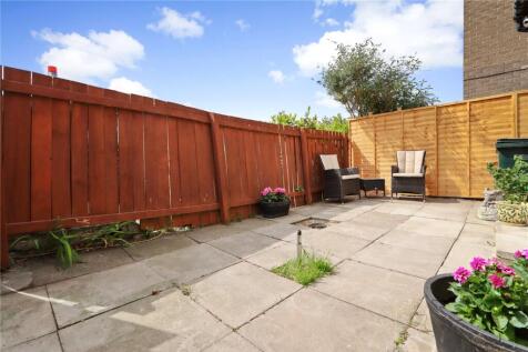 Rear Patio Garden