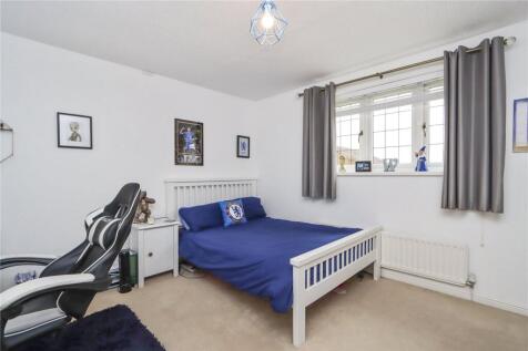 Bedroom 2 Pic 1
