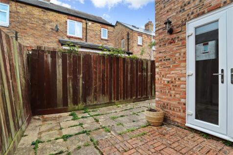Rear Patio Garden