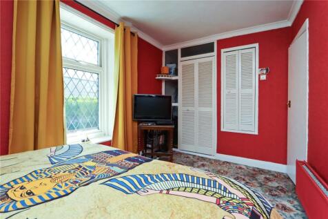 Bedroom 1 Pic 2