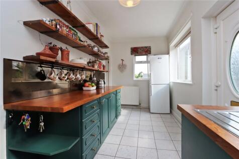 Kitchen Pic 1