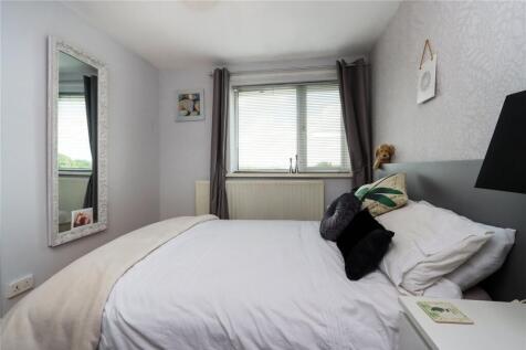 Bedroom 2 Pic 2