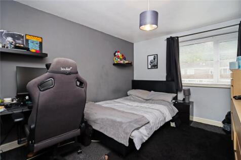Bedroom Pic 3