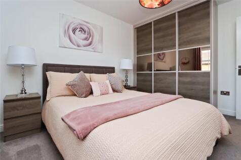 Bedroom 1 Pic 2