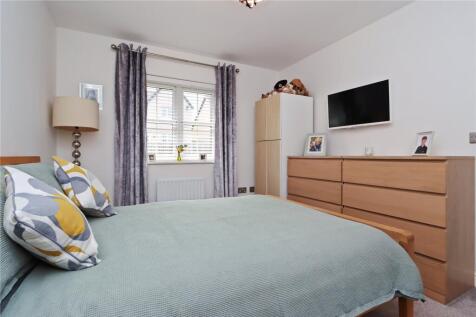 Bedroom 3 Pic 2