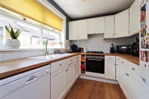 Kitchen Pic 1