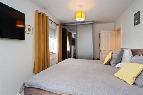 Main Bedroom Pic 2