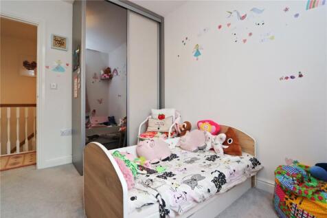Bedroom 3 Pic 2