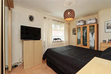 Bedroom 1 Pic 1